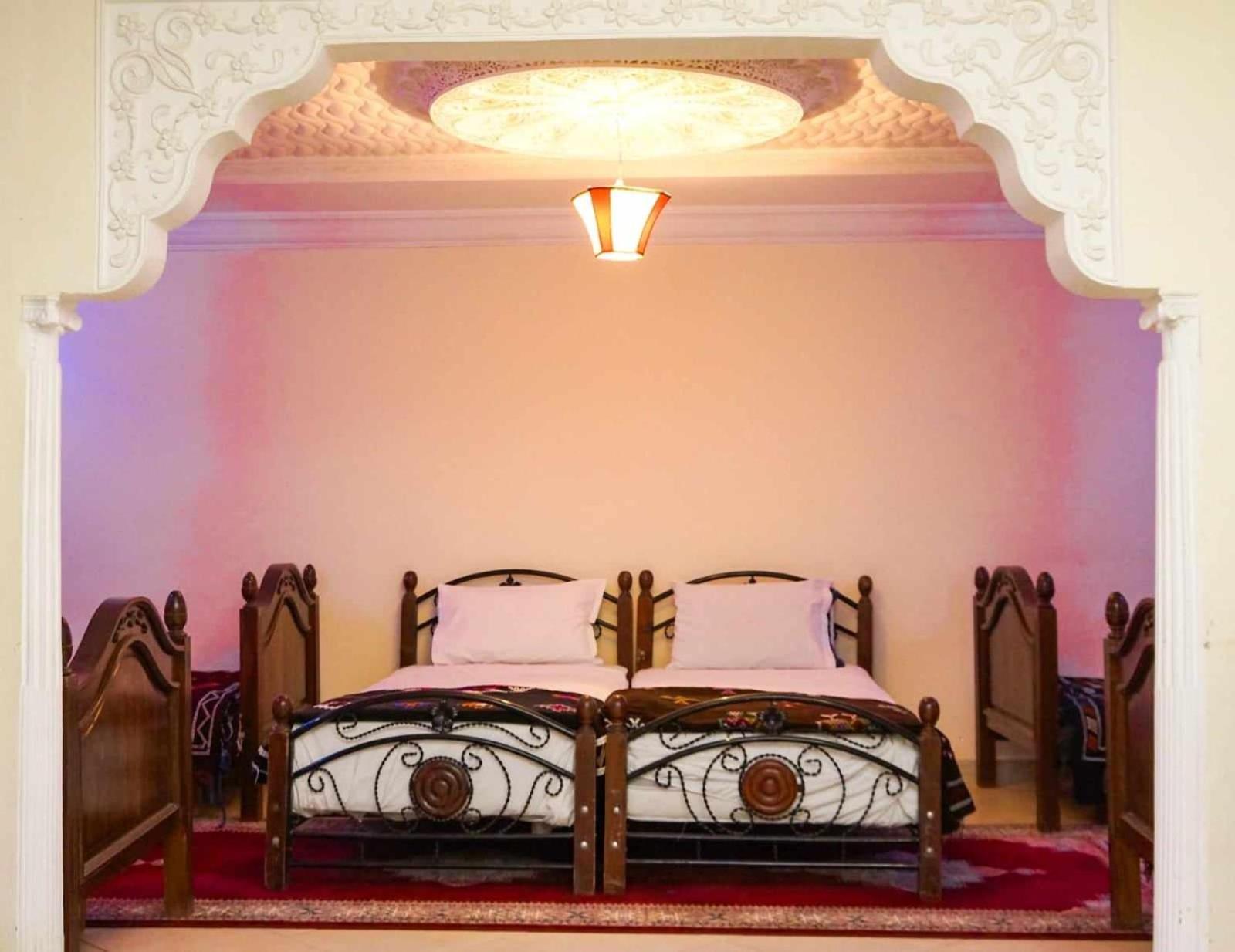 Hotel Ain Leuh エクステリア 写真